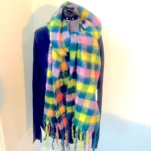 Natasha Plaid Blanket Scarf Wrap NWT Oversized Shawl Fringe Cozy Soft Dillard’s